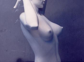 Услуги скульптора, Киев. Интерьерная скульптура: фигура женщины. Творческая мастерская Круг
